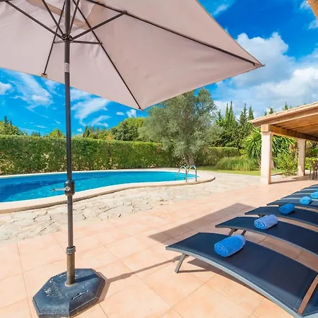 Can Escandeu Villa *